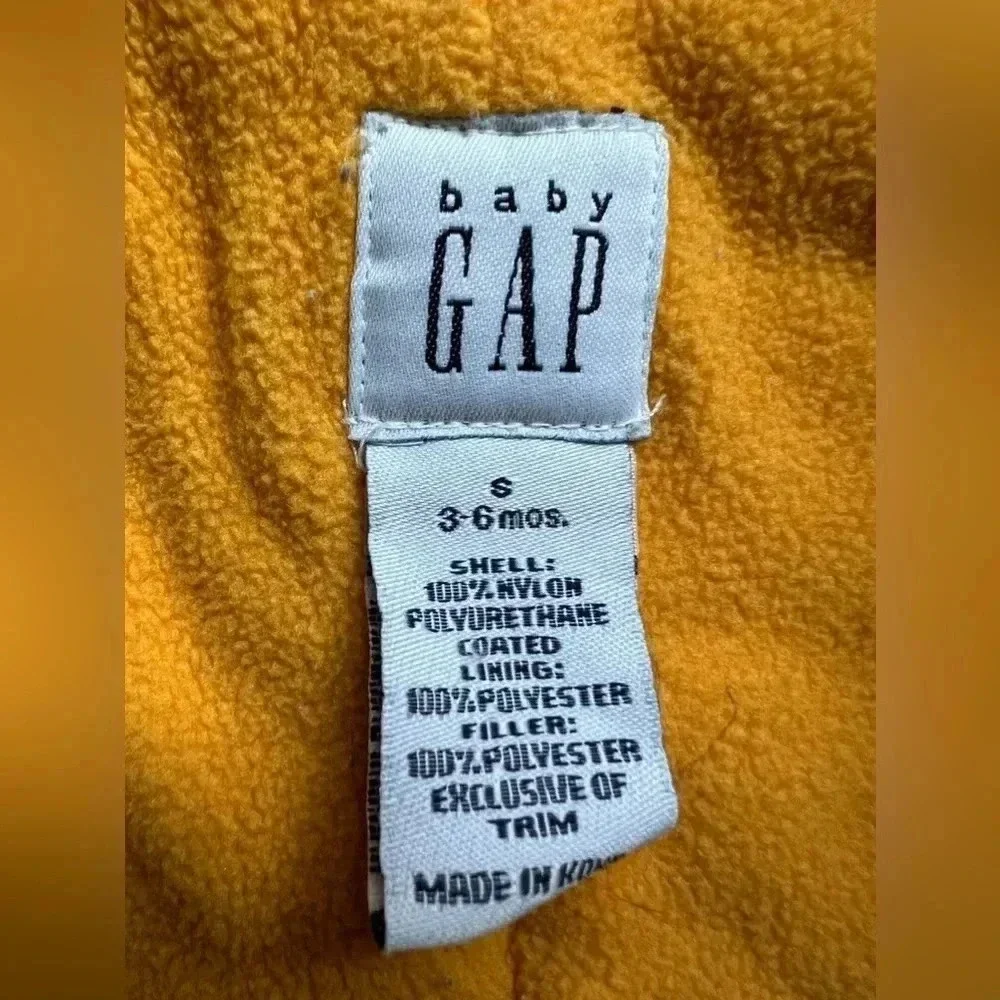 baby GAP | infant snowsuit. Size: 3-6M​